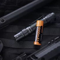 Fenix PD36R Pro - Latarka taktyczna - 2800 lumenów - 7